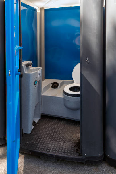 Best Event porta potty rental  in Lawrence, KS